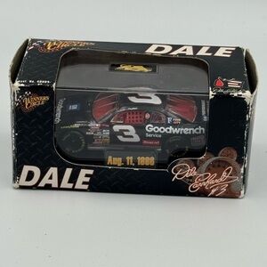 Dale Earnhardt Sr 1:64 #3 Goodwrench 1996 Winners Circle‎ w Box Insert